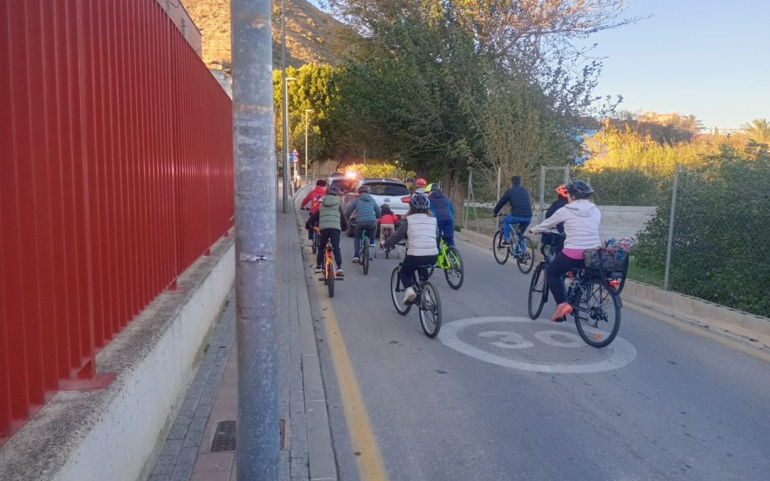 Campañas de AmIAire: Fomentando la ciencia ciudadana y el deporte en centros educativos de Murcia.